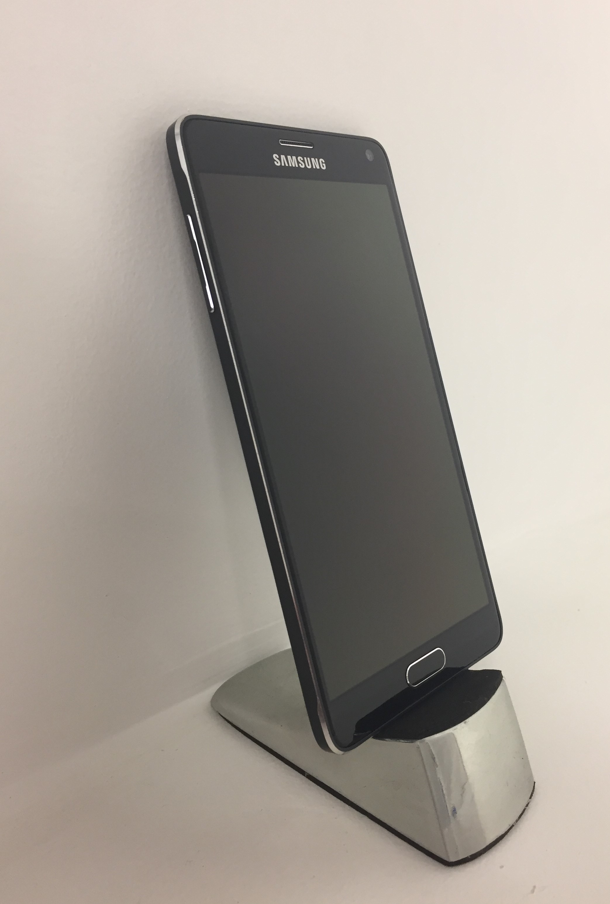 Refurbished Samsung Galaxy Note 4 Smart Phone