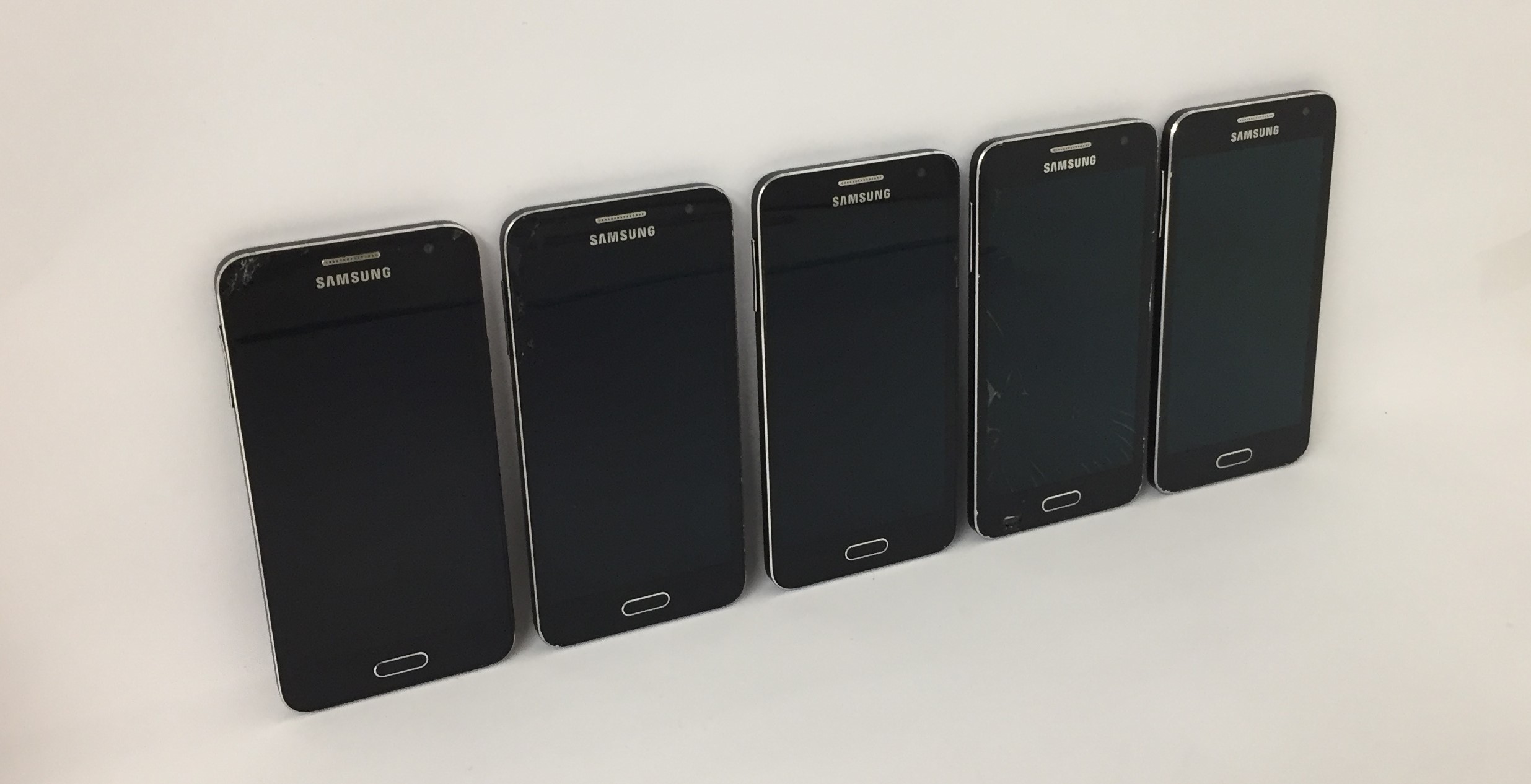 Refurbished Samsung Galaxy A3 x 5 Smart Phone