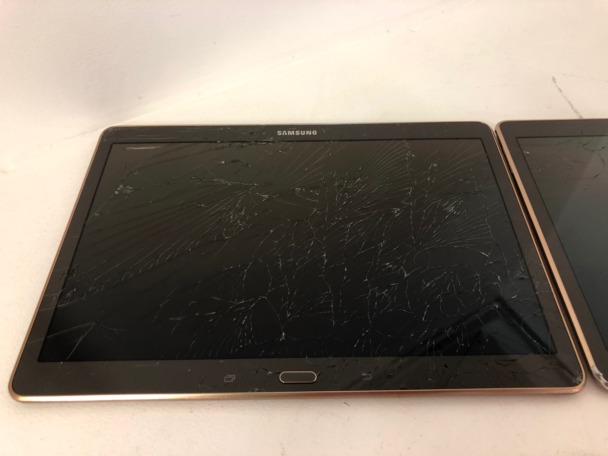 Refurbished Samsung Galaxy SM-T805 Tablet
