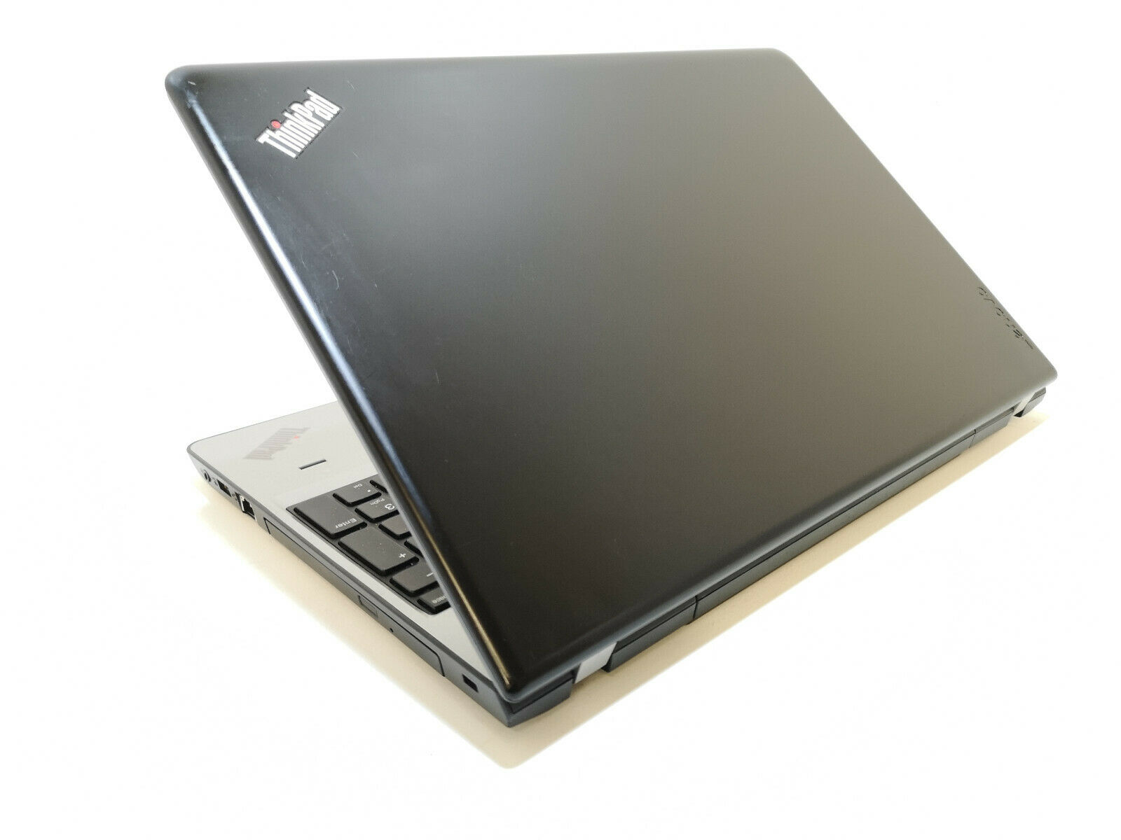 Lenovo ThinkPad E570 No 5