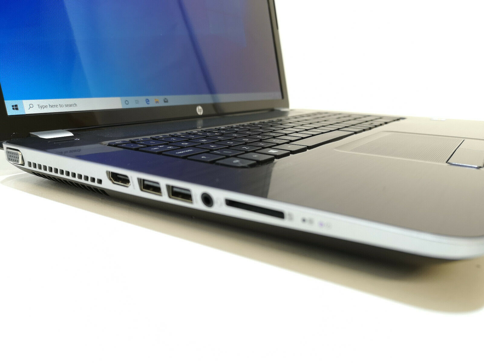 Refurbished HP Pavilion 17-e042sa Laptop PC