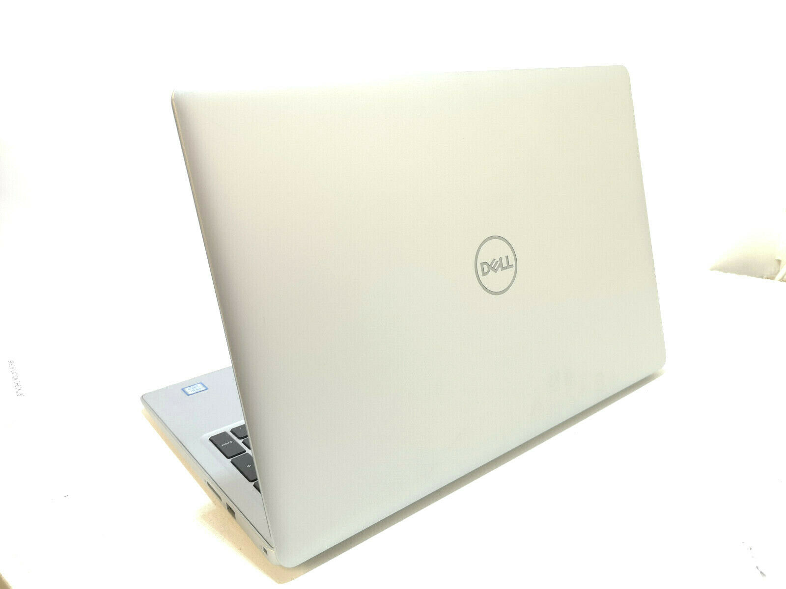 Refurbished Dell Inspiron 5570 Laptop PC